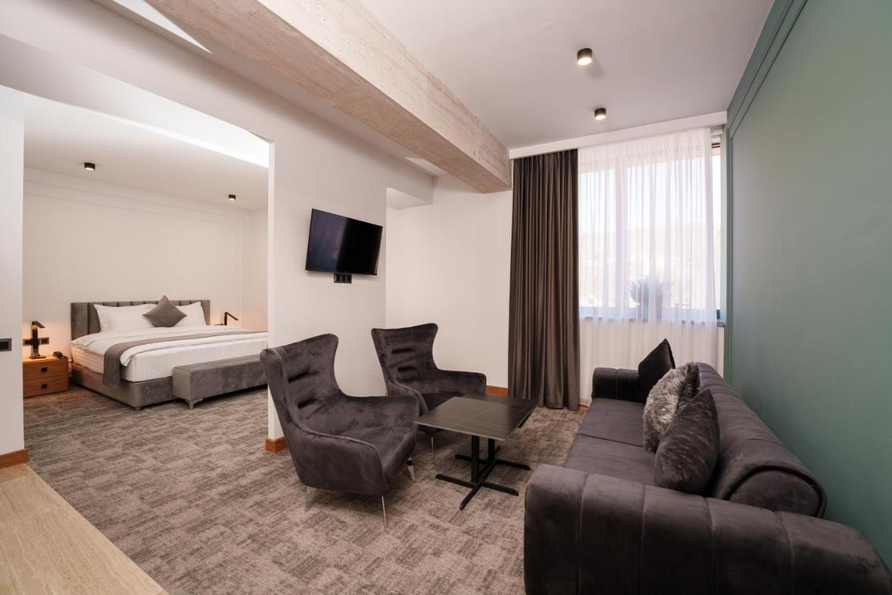 Revive Boutique Hotel Yerevan Exterior photo