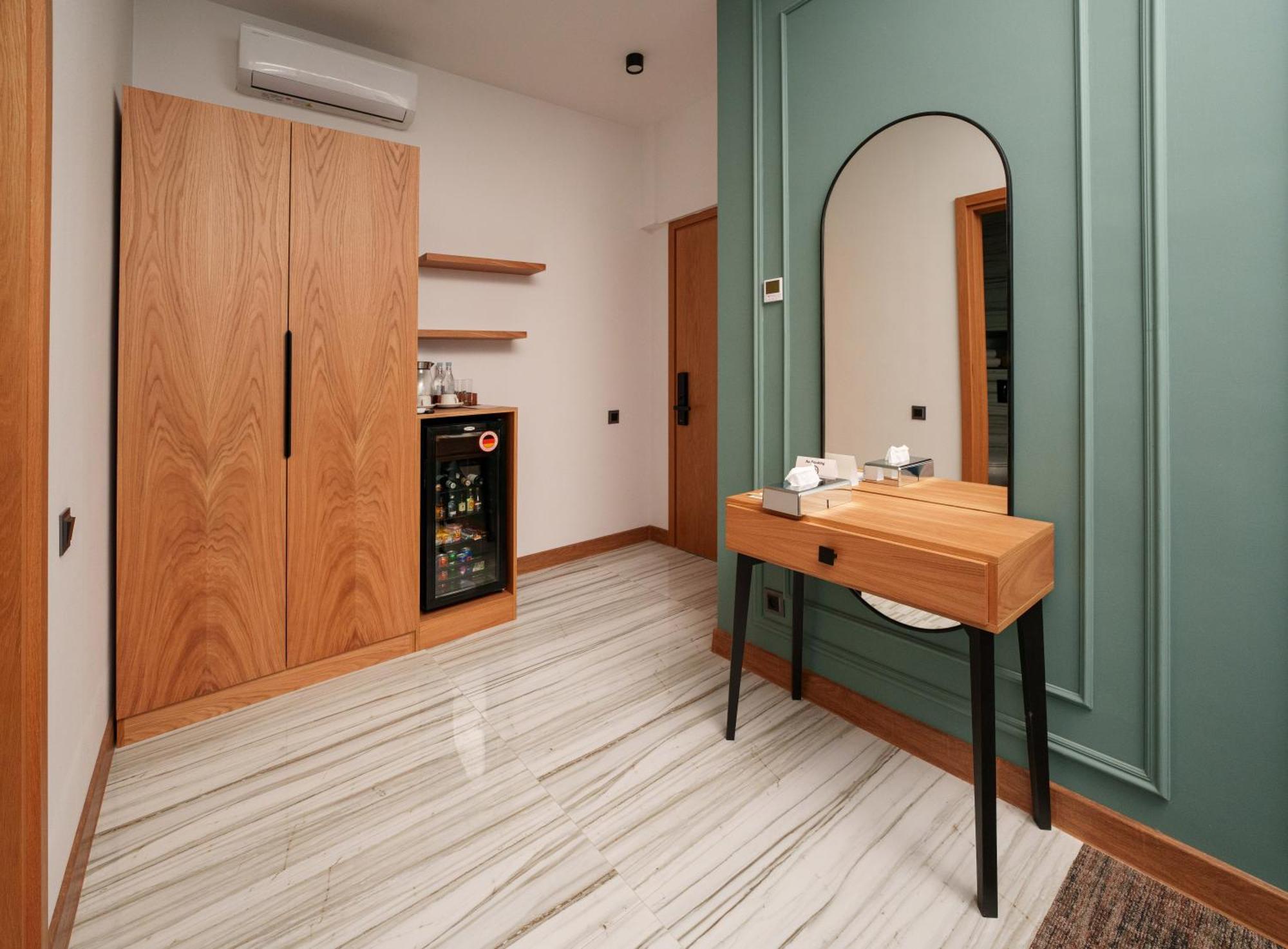Revive Boutique Hotel Yerevan Exterior photo