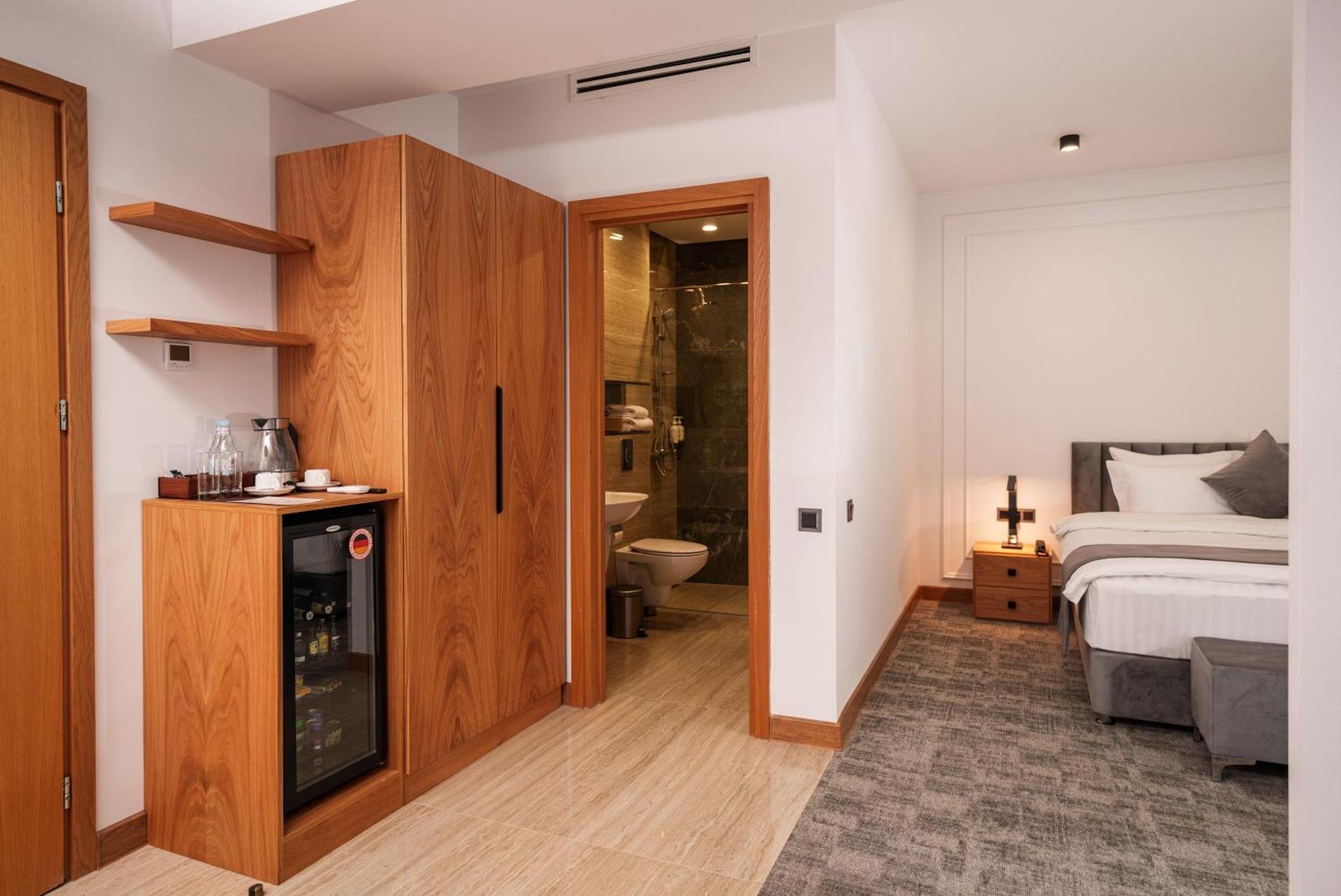 Revive Boutique Hotel Yerevan Exterior photo