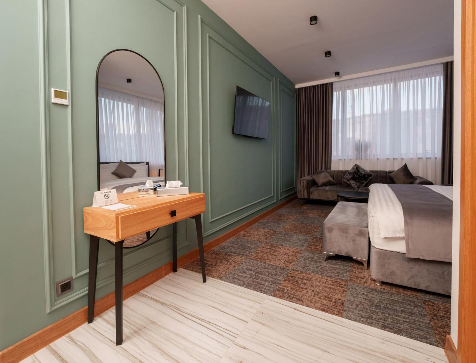 Revive Boutique Hotel Yerevan Exterior photo