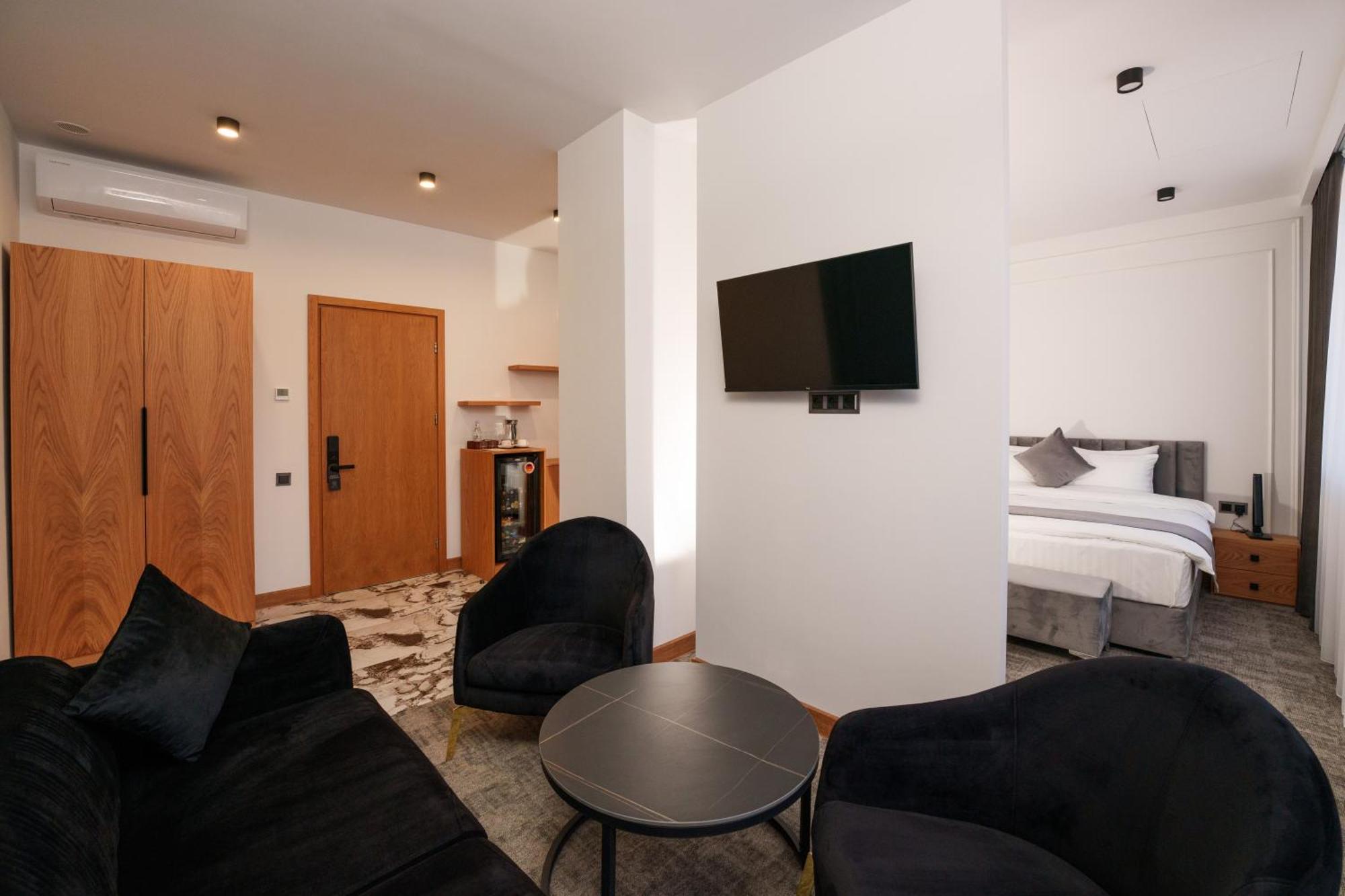 Revive Boutique Hotel Yerevan Room photo