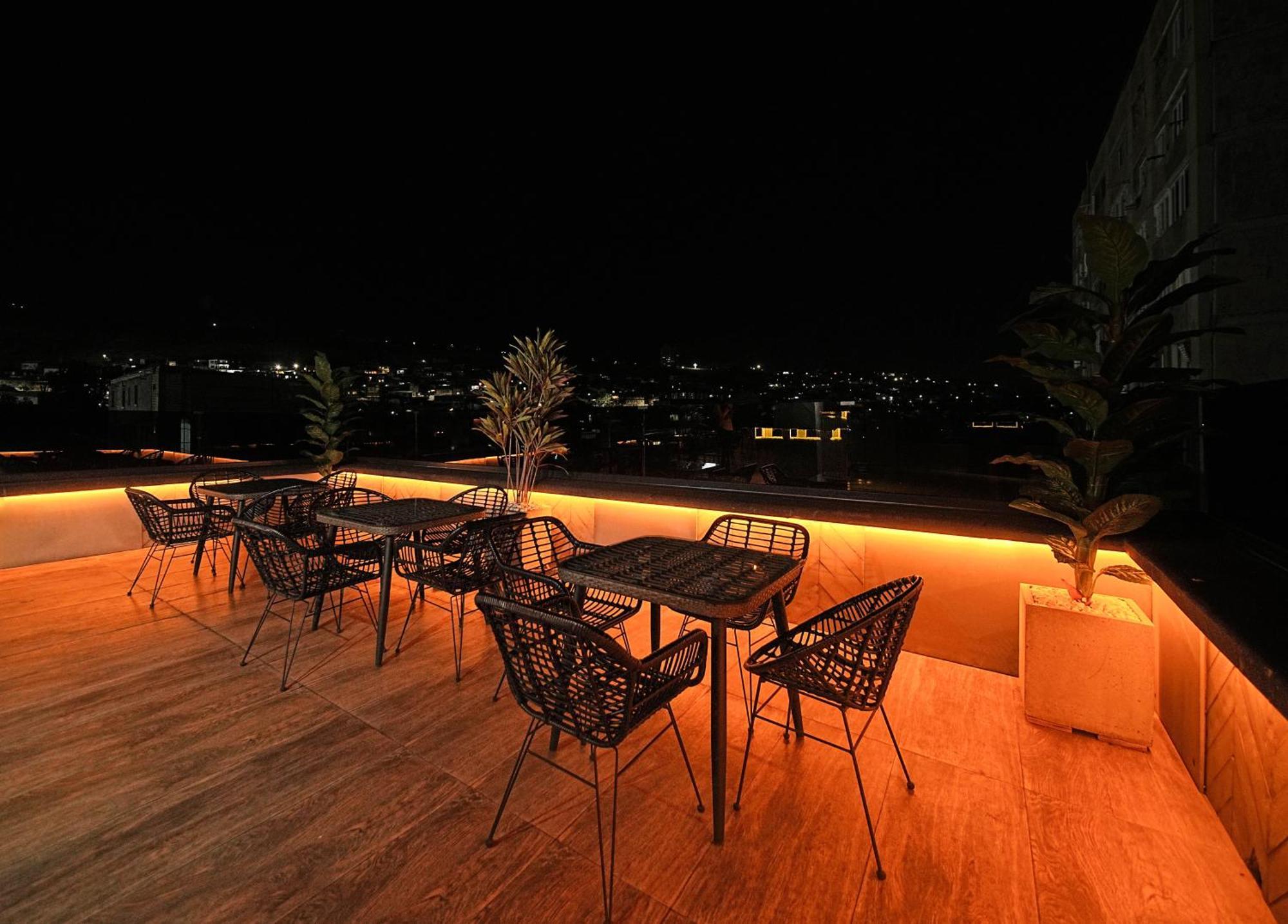 Revive Boutique Hotel Yerevan Exterior photo